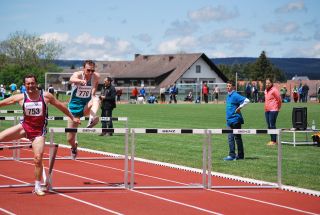 Mit viel Schwung &uuml;ber die letzte H&uuml;rde