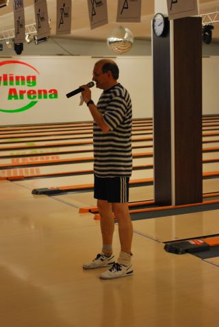 Traditionelle Begrüßung der Teams Traditionelle Begrüßung der Teams