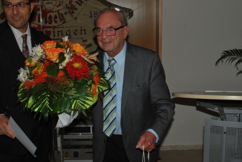 Dr. Heinrich Zeller Dr. Heinrich Zeller