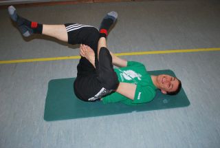 Chillige Gymnastik in der Halle