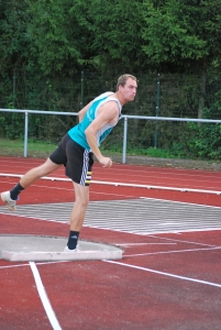 Stefan beim Blick nach dem Stoß Stefan beim Blick nach dem Stoß