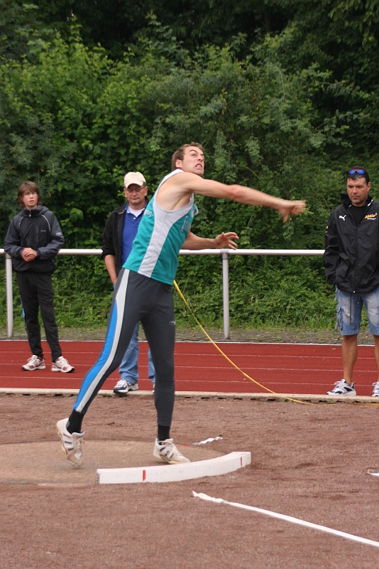 Stefan beim Kugelsto&szlig;en