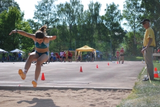 Inga beim Weitsprung Inga beim Weitsprung
