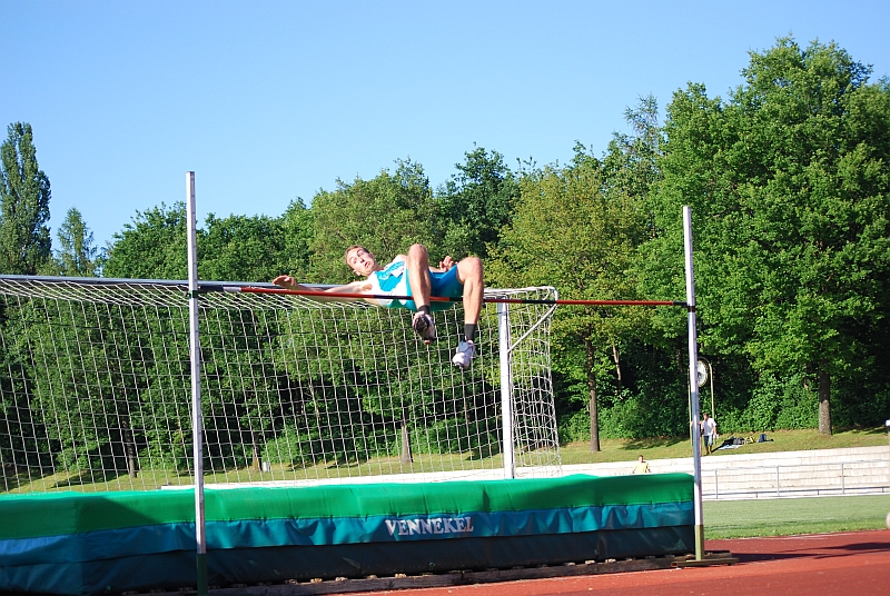 Stefan beim Hochsprung 10-Kampf in Aichach