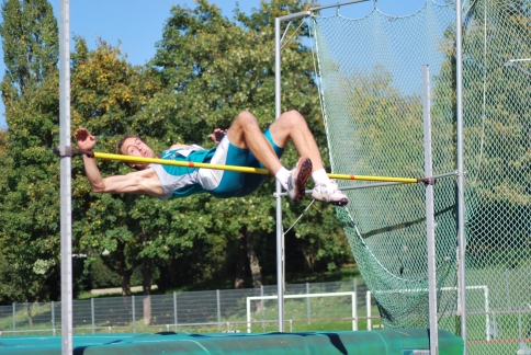 Stefan beim Hochsprung