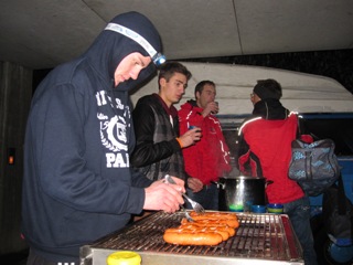 Grillmeister hat den vollen Durchblick