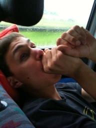 Vuvu-Dominik-zela Vuvu-Dominik-zela