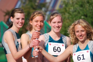 4x100m Staffel (weiblich) 4x100m Staffel (weiblich)