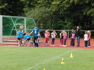 2. Dispzplin im Dreikampf - Ballwurf 2. Dispzplin im Dreikampf - Ballwurf